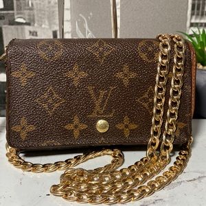 Authentic Louis Vuitton Monogram Bifold Zippy Wallet with unbranded gold chain